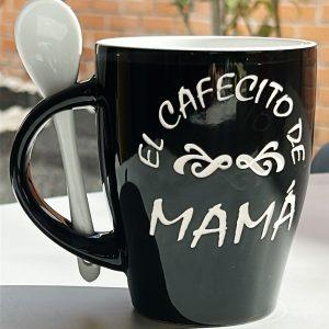 TAZA GRABADA NEGRA CON CUCHARITA (5 PIEZAS)